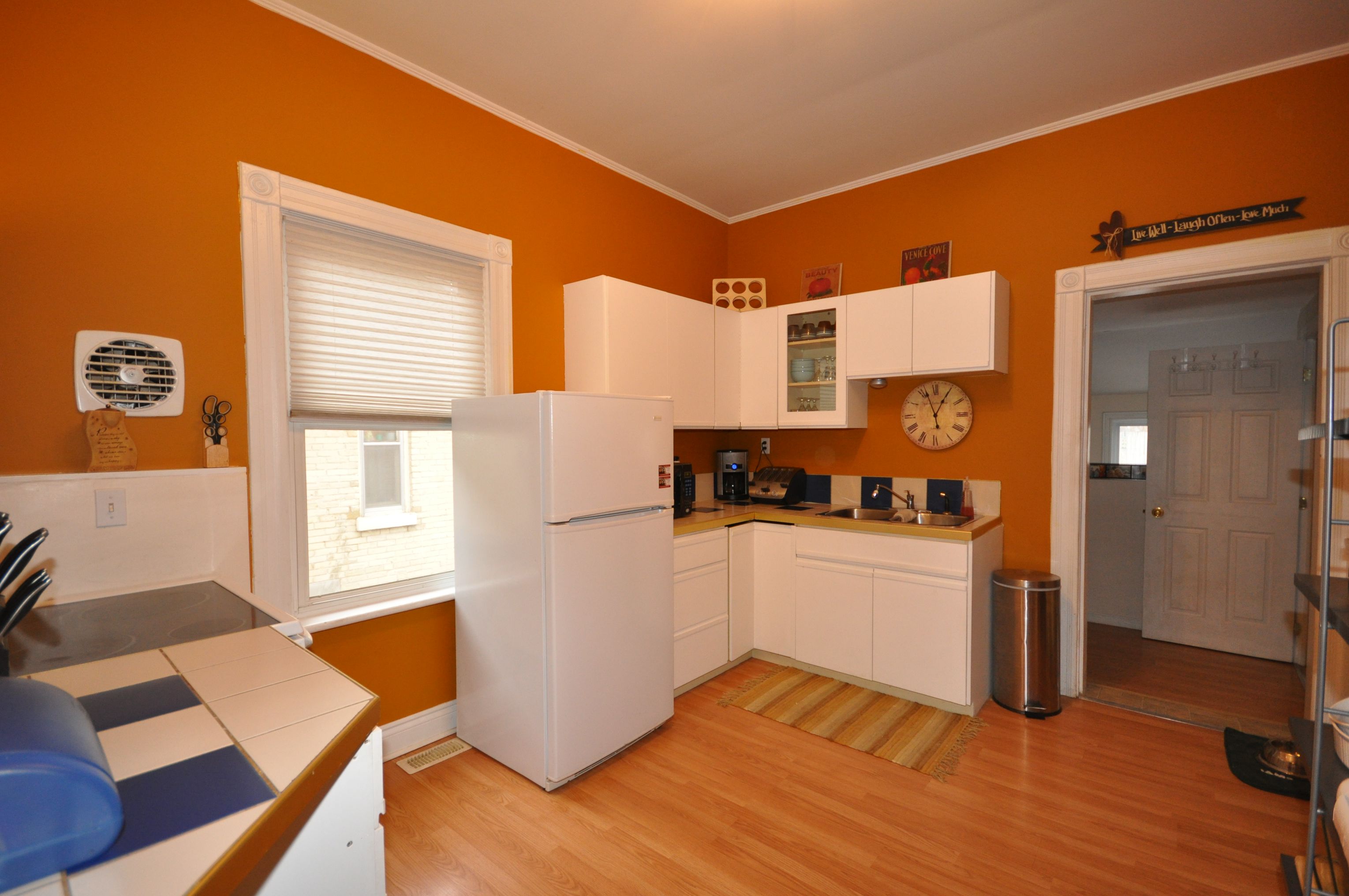 Bright spacious kitchen